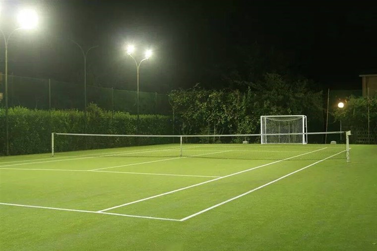 Campo da calcio/tennis
