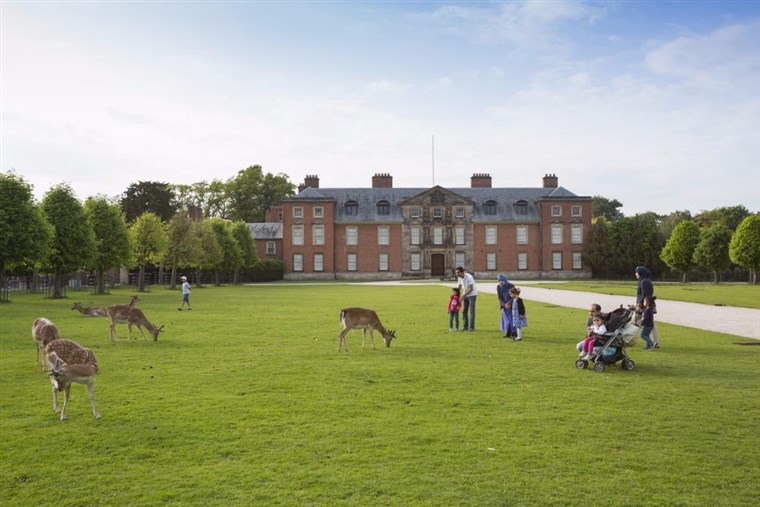 Dunham Massey <span style='font-size:8px;'>®National Trust Images/Chris Lacey</span>