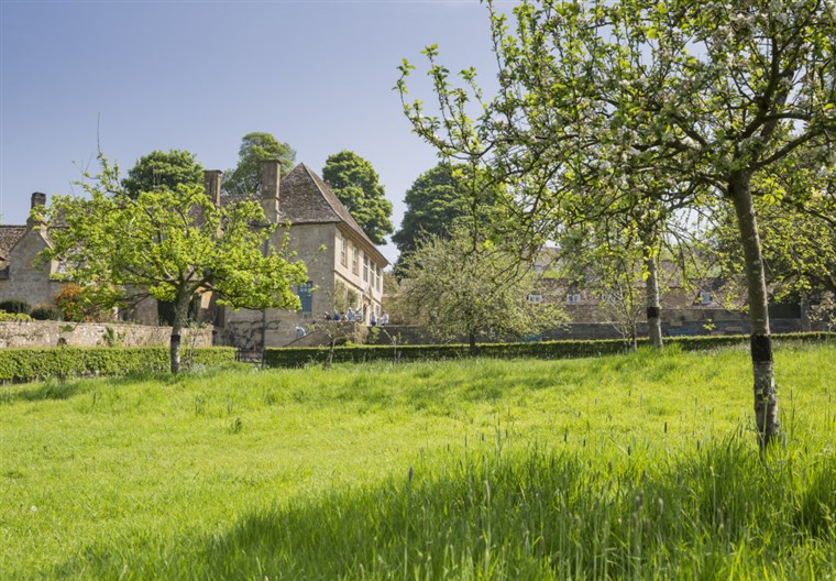 Snowshill Manor and Garden, Gloucestershire <span style='font-size:8px;'>®National Trust Images/James Dobson</span>