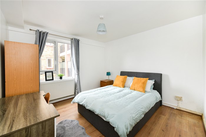 Beautiful double room with a double bed 